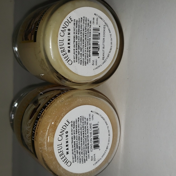NEW- Set of 2 Scented Candles by Cheerful Giver, 6 oz, 30 hour burn time - Picture 2 of 5